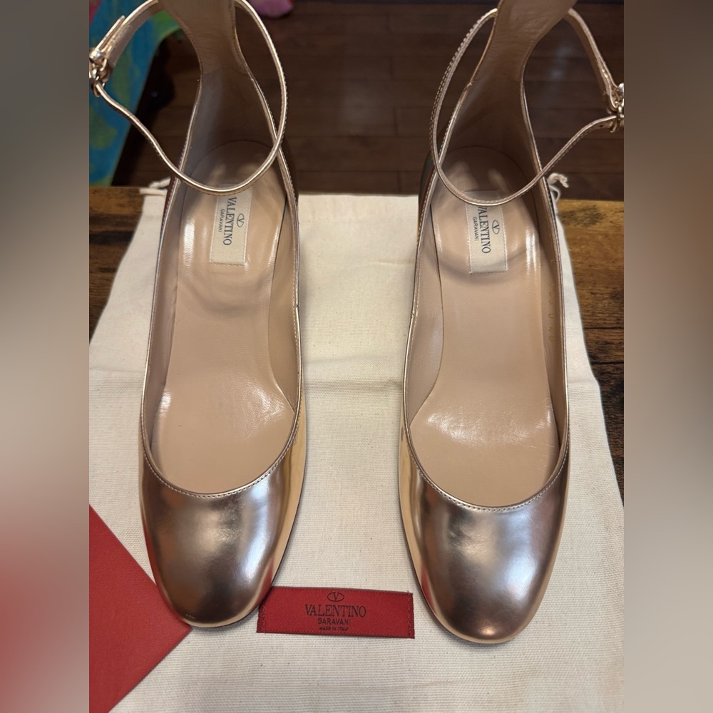 Valentino Garavani patent leather pumps